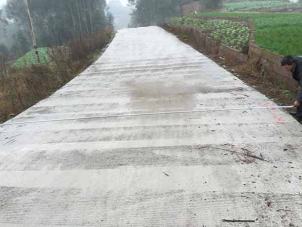 農(nóng)村公路.jpg
